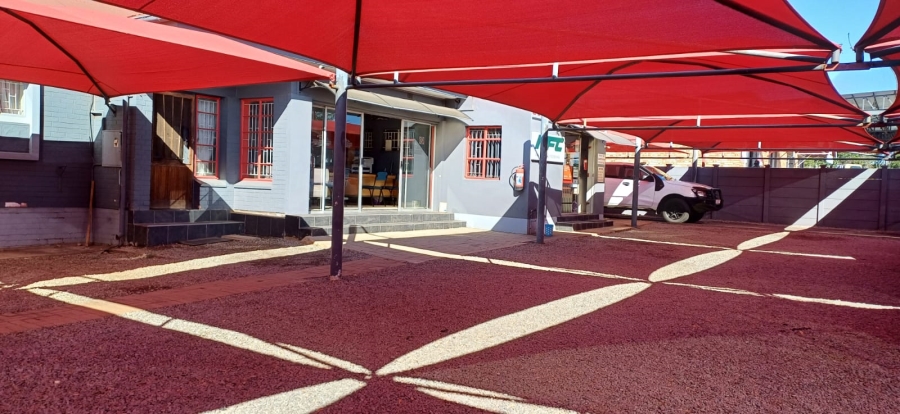 Commercial Property for Sale in Freemanville North West